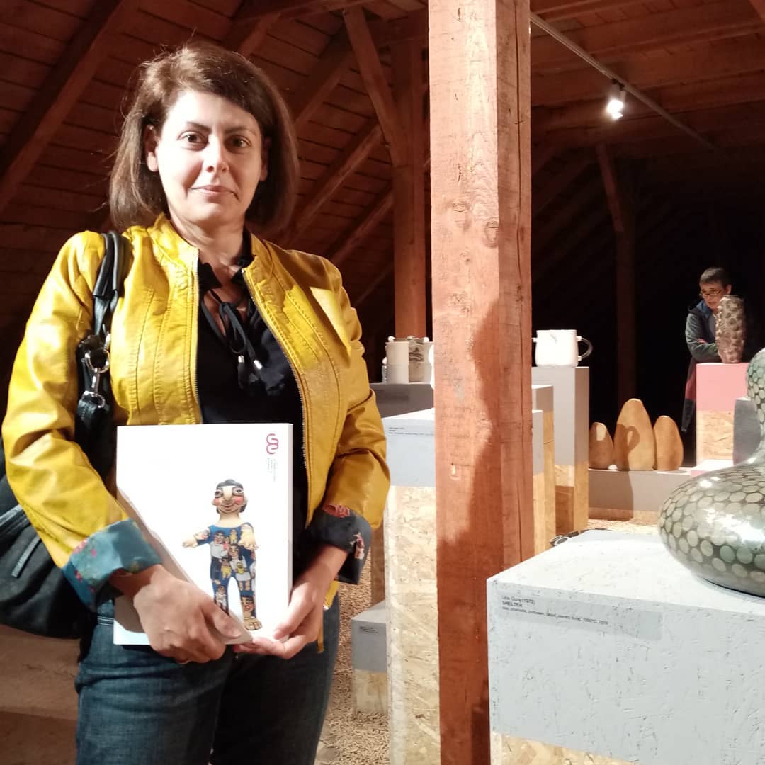Θεοδώρα Τσιράκογλου στο diaplasibooks.gr